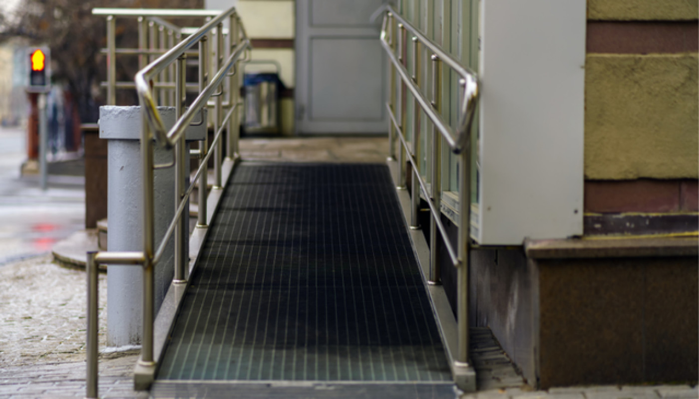 Qui contacter pour des aménagements PMR à Paris ?